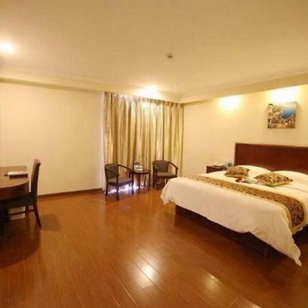 Greentree Inn Suzhou Industrial Zone Yangcheng Lake Weiting Mong Kok Express Hotel Ngoại thất bức ảnh