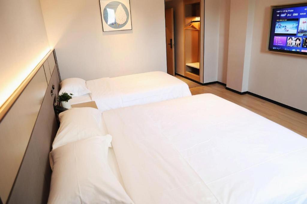 Greentree Inn Suzhou Industrial Zone Yangcheng Lake Weiting Mong Kok Express Hotel Ngoại thất bức ảnh