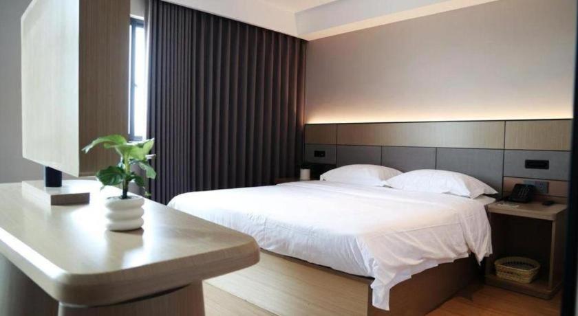 Greentree Inn Suzhou Industrial Zone Yangcheng Lake Weiting Mong Kok Express Hotel Ngoại thất bức ảnh