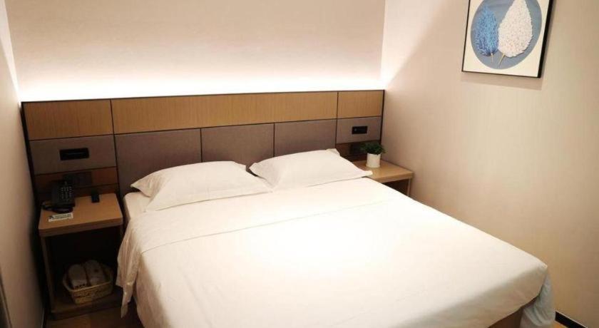 Greentree Inn Suzhou Industrial Zone Yangcheng Lake Weiting Mong Kok Express Hotel Ngoại thất bức ảnh